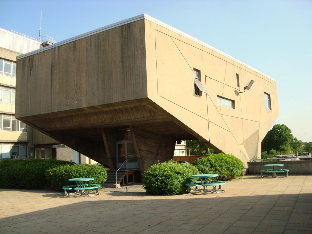 Подвиг инженерного мастерства. Begrisch Hall