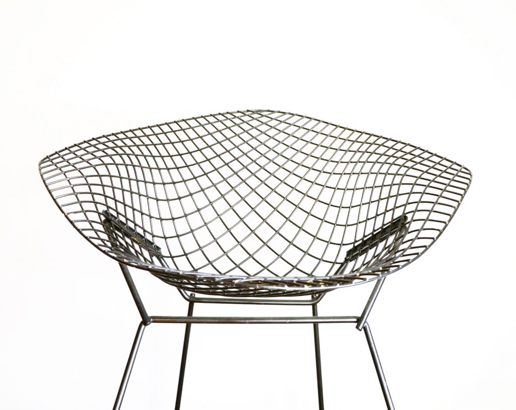 Воздушный дизайн от Diamond Chair